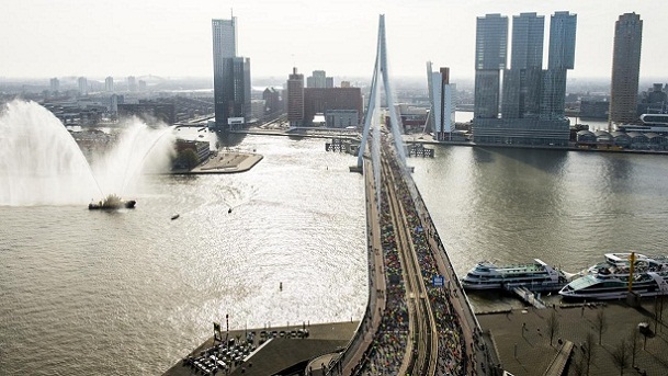 Erasmusbrug-RotterdamMarathon.jpg