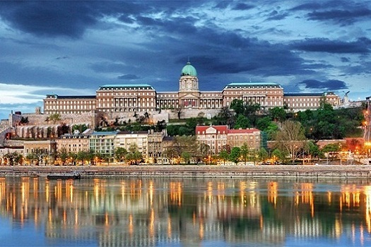 Buda-Castle-AnteriorView.jpg