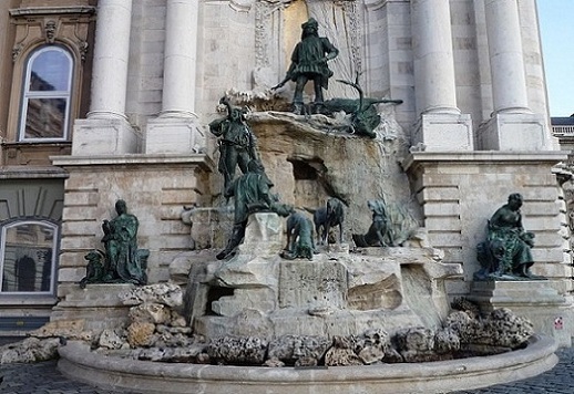 Buda-CastleMatthias-Fountain.jpg