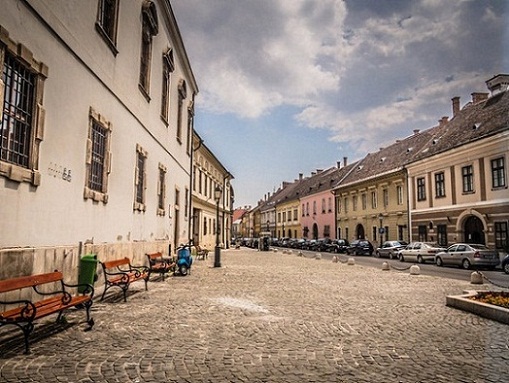 Buda-Castle-UriUtca.jpg