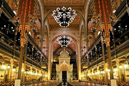 Hungarian-Parliament-Building-ArchitecturalStyles.jpg