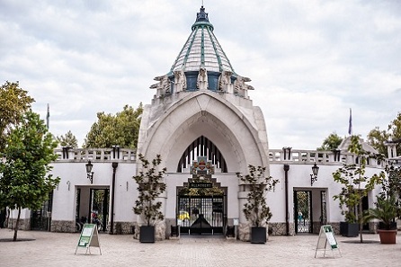 Budapest-ZooBotanical-Garden-View.jpg