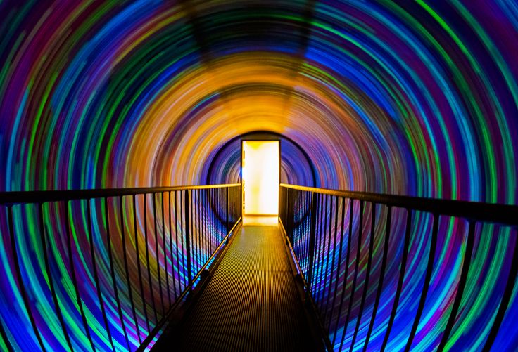 ieve-It-Or-Not-Museum-Newport-SpinningVortexTunnel.jpg