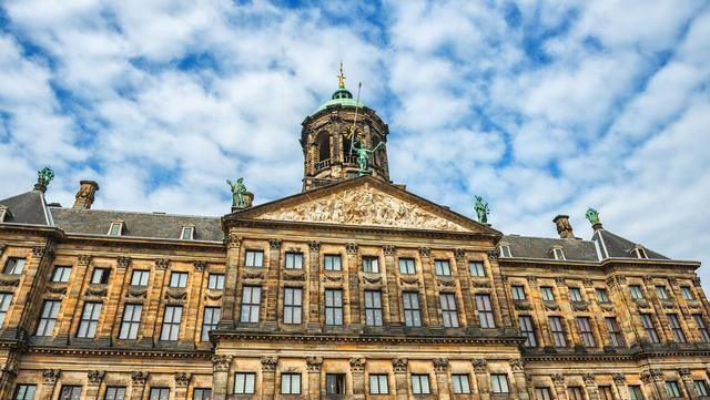 Royal-Palace-in-Amsterdam..jpg