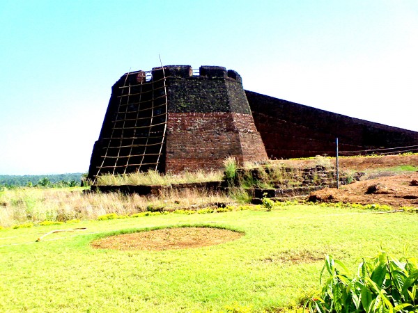 Bekal_Fort_-e1459164833439.jpg