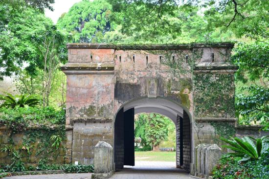 Fort-Canning-Park-Singapore.jpg