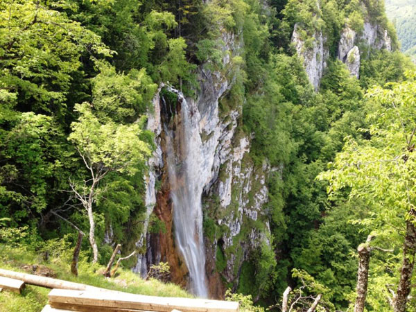 Skakavac-Waterfall-3.jpg