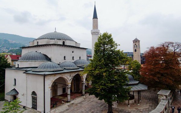 Gazi-Husrev-beg-Mosque.jpg