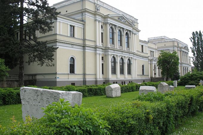 National-Museum-of-Bosnia-and-Herzegovina.jpg