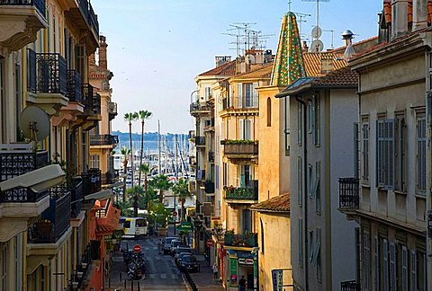 cannes-old-town2.jpg