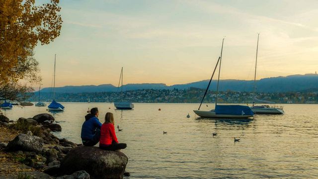 lake-promenade-zurich-1-1.jpg