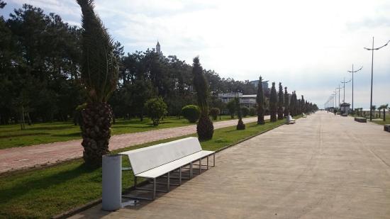 Batumi-Boulevard-2.jpg