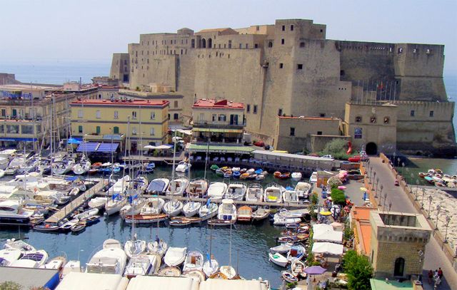 Napoli_Castello_Ovo.jpg