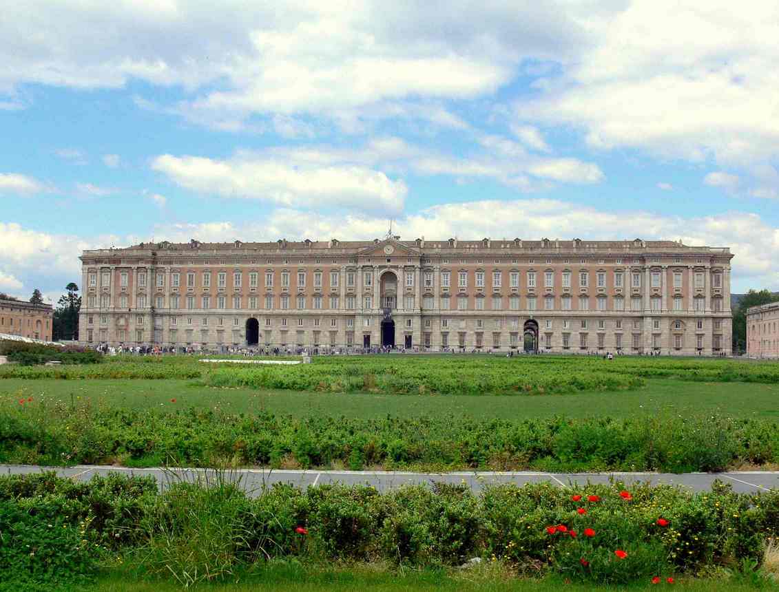 Royal-Palace-of-Naples1.jpg