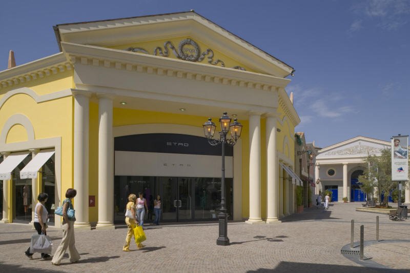 castel-romano-designer-outlet.jpg