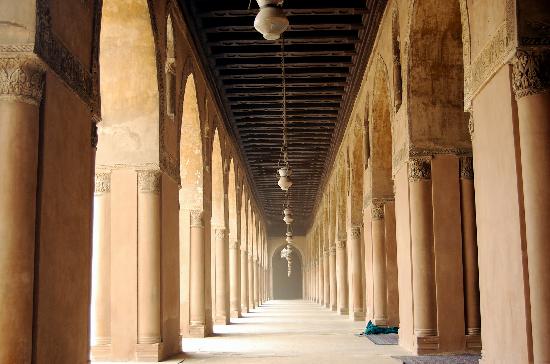 Mosque-of-Ibn-Tulun2.jpg