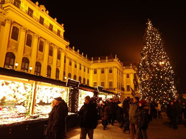 Schonbrunn-Palace4.jpg