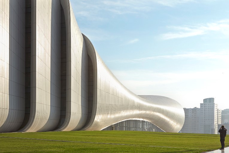 Heydar-Aliyev-Center-5.jpg