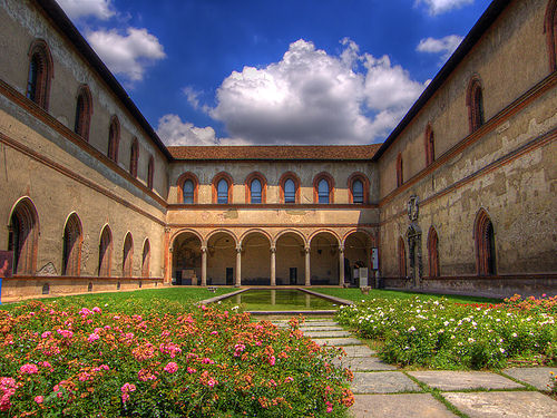 castellosforzesco1.jpg