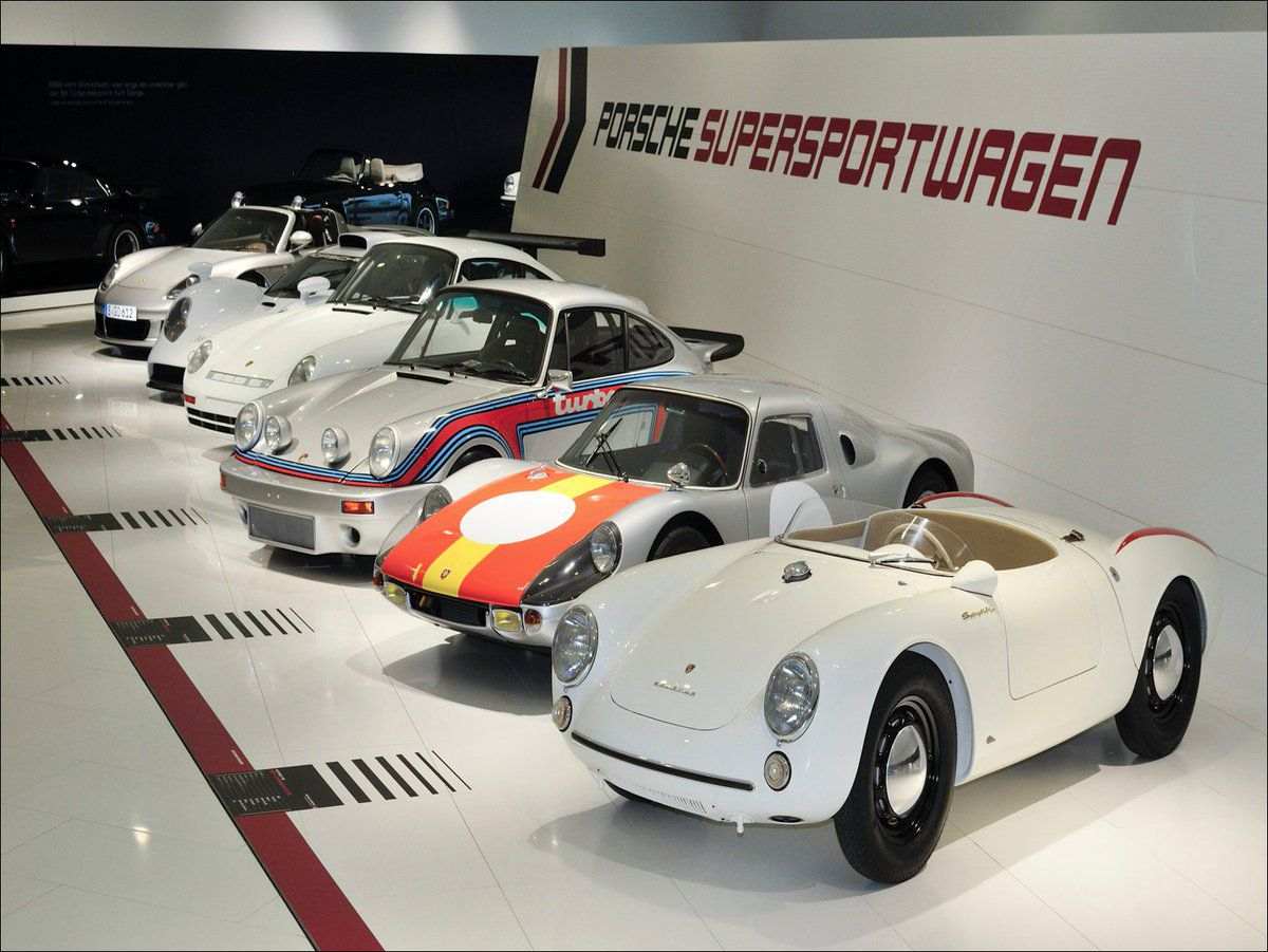 porsche-museum-stuttgart-2.jpg