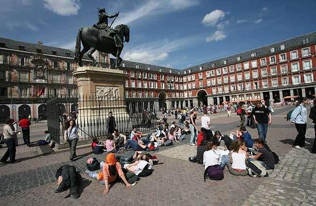 plaza-mayor-de-Madrid-3.jpg