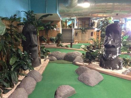 adventure-island-mini-golf-birmingham-1.jpg