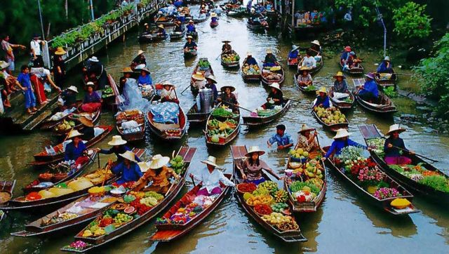 Pattaya-Floating-Market-2-2.jpg