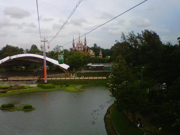 Taman-Mini-Indonesia-Indah-7.jpg