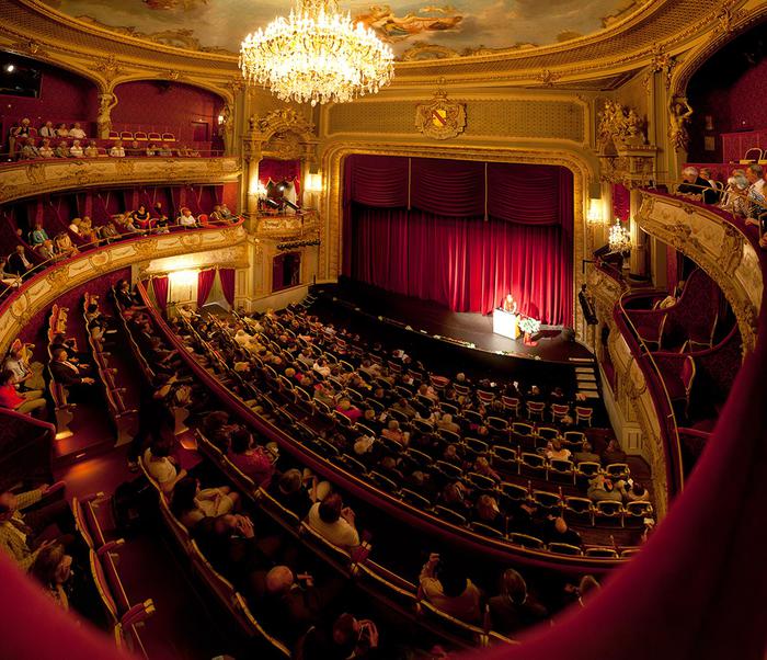 Baden-Baden-Theater.jpg