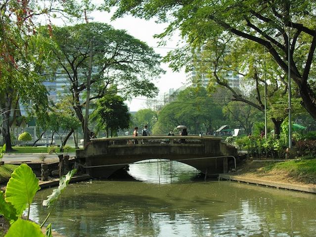 Lumpini-Park-1.jpg