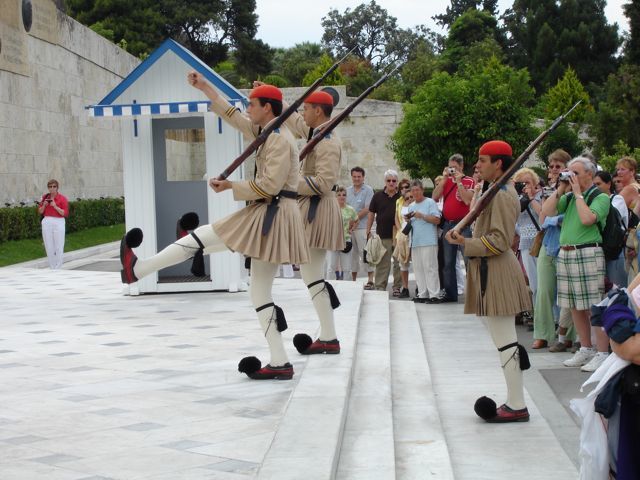 syntagma-evzones.jpg