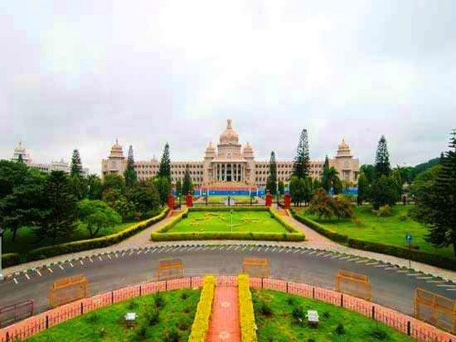 Vidhana-Soudha-OutsideTour.jpg