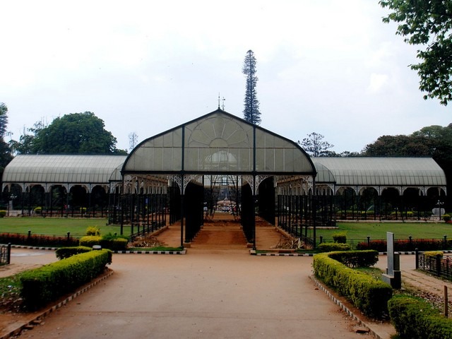 Lal-Bagh-GlassHouse.jpg