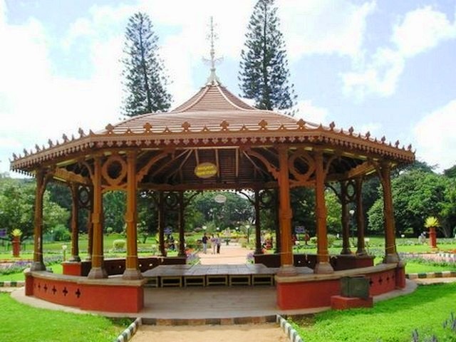 Lal-Bagh-Gazebo.jpg