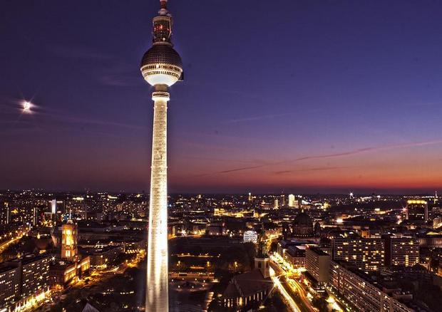 Berliner-Fernsehturm-5.jpg