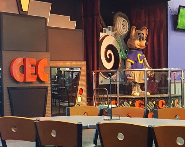 Chuck-E.-Cheese%E2%80%99s5.jpg