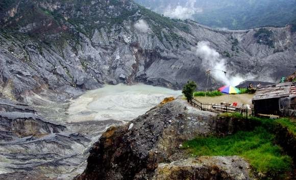 tangkuban-perahu.jpg