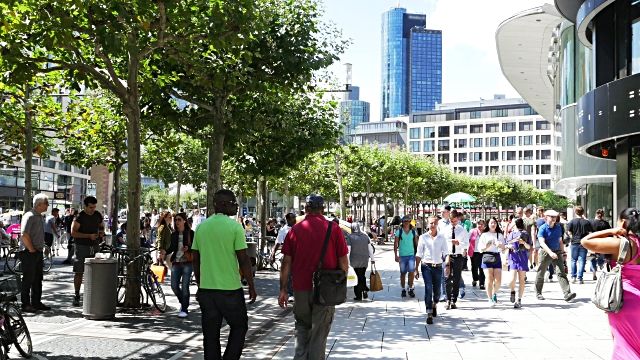 zeil-street-frankfurt-3.jpg