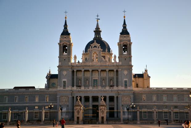 royal-palace-madrid-4.jpg