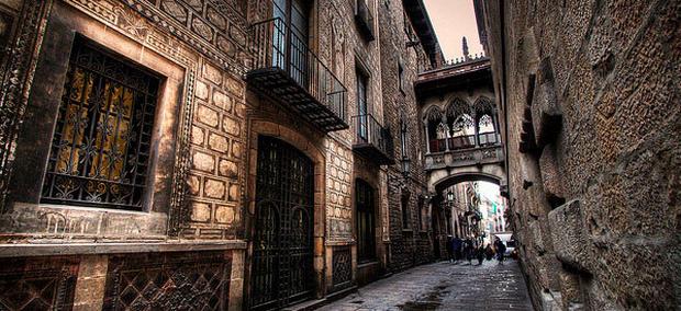 gothic-quarter-barcelona-2.jpg