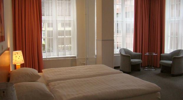 amsterdam-hotels-9.jpg