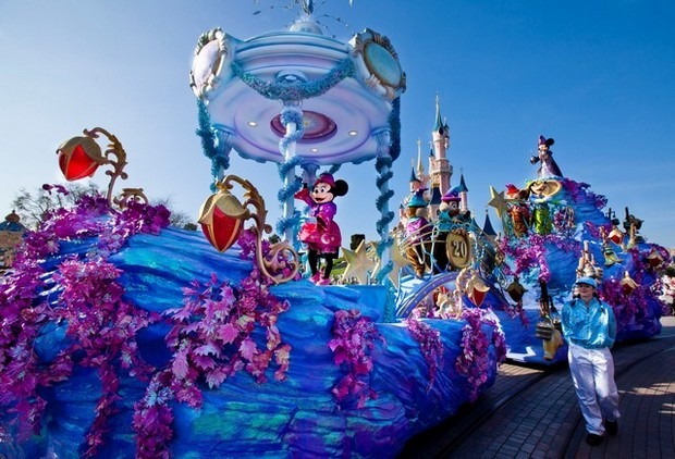 Disneyland-parades.jpg