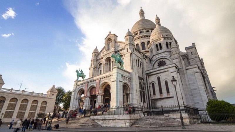 Basilica-of-the-Sacred-Heart-of-Paris.jpg