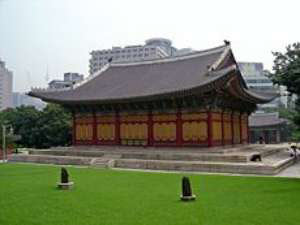 230px-Seoul-Deoksugung-01.jpg