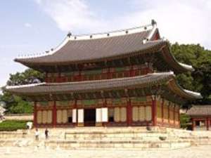 230px-Injeongjeon_28exterior292C_Changdeokgung_-_Seoul2C_Korea.jpg