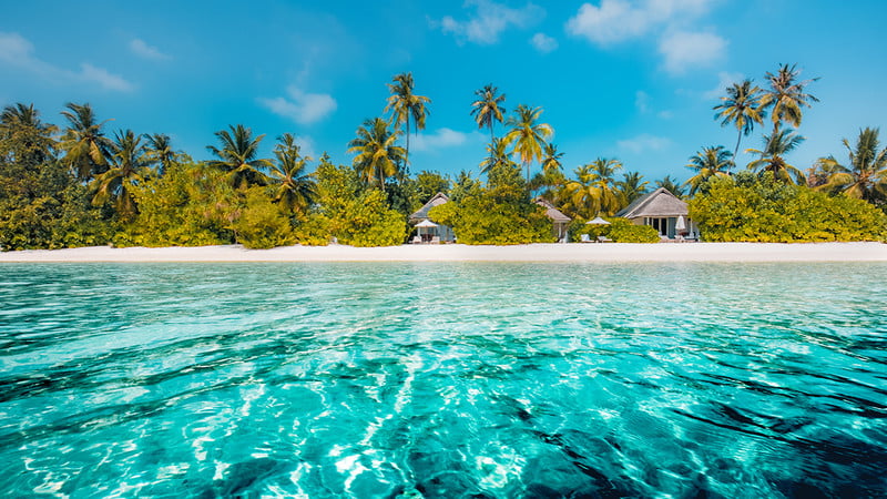 bahamas-header-coastline-getty-800x800.jpg