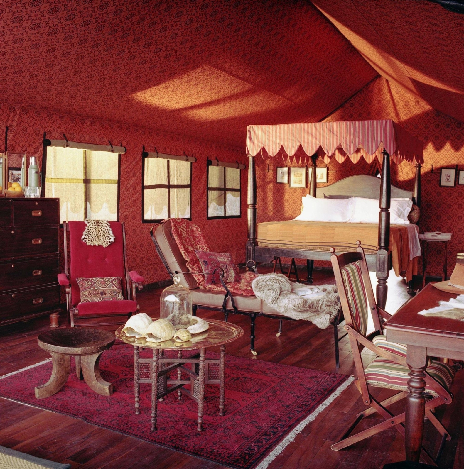 jacks-camp-room-double-tent-interior-01.jpg