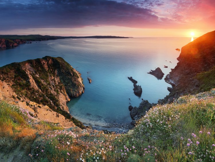 Pembrokeshire-Coast-Path-National-Trail.jpg