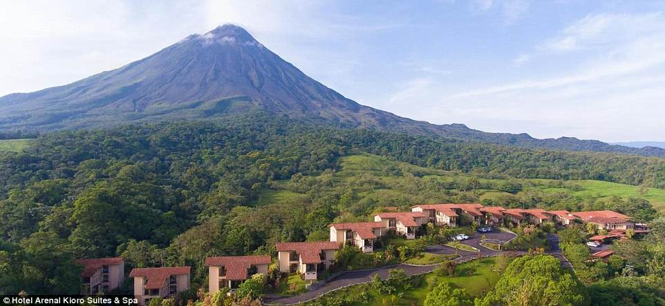 Arenal-Volcano.jpg