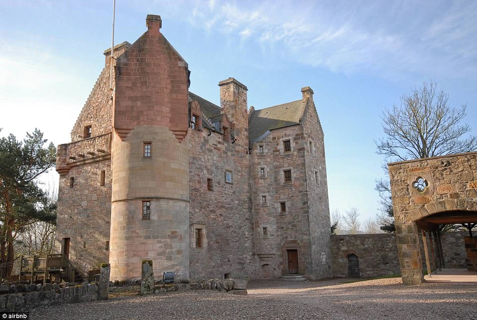 Dairsie-Castle.jpg